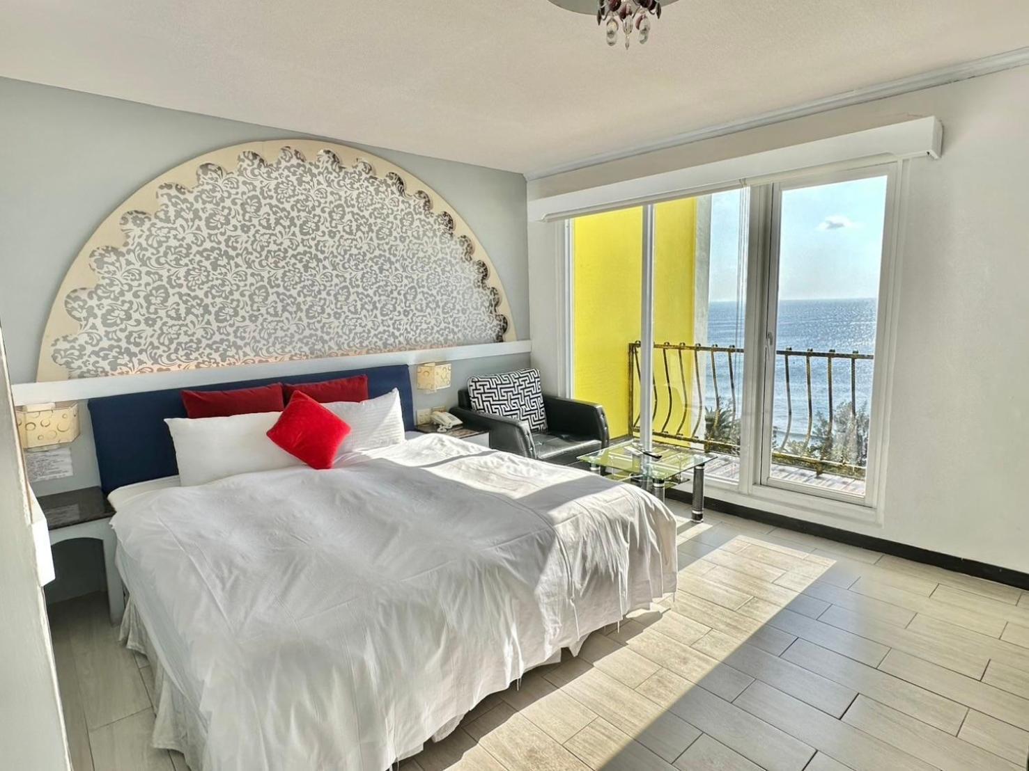 Kenting Nanwan Hotel 南灣飯店 Buitenkant foto